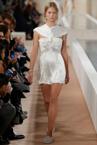 Look 1